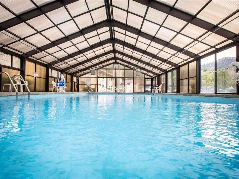 Inn Comfort Near Great Smoky Mountain National Park 2*